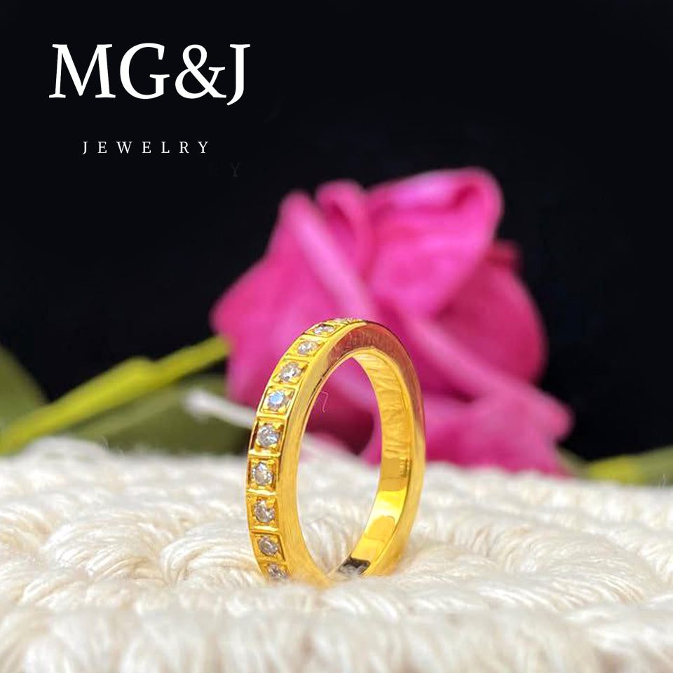 Gold and Diamond Ring