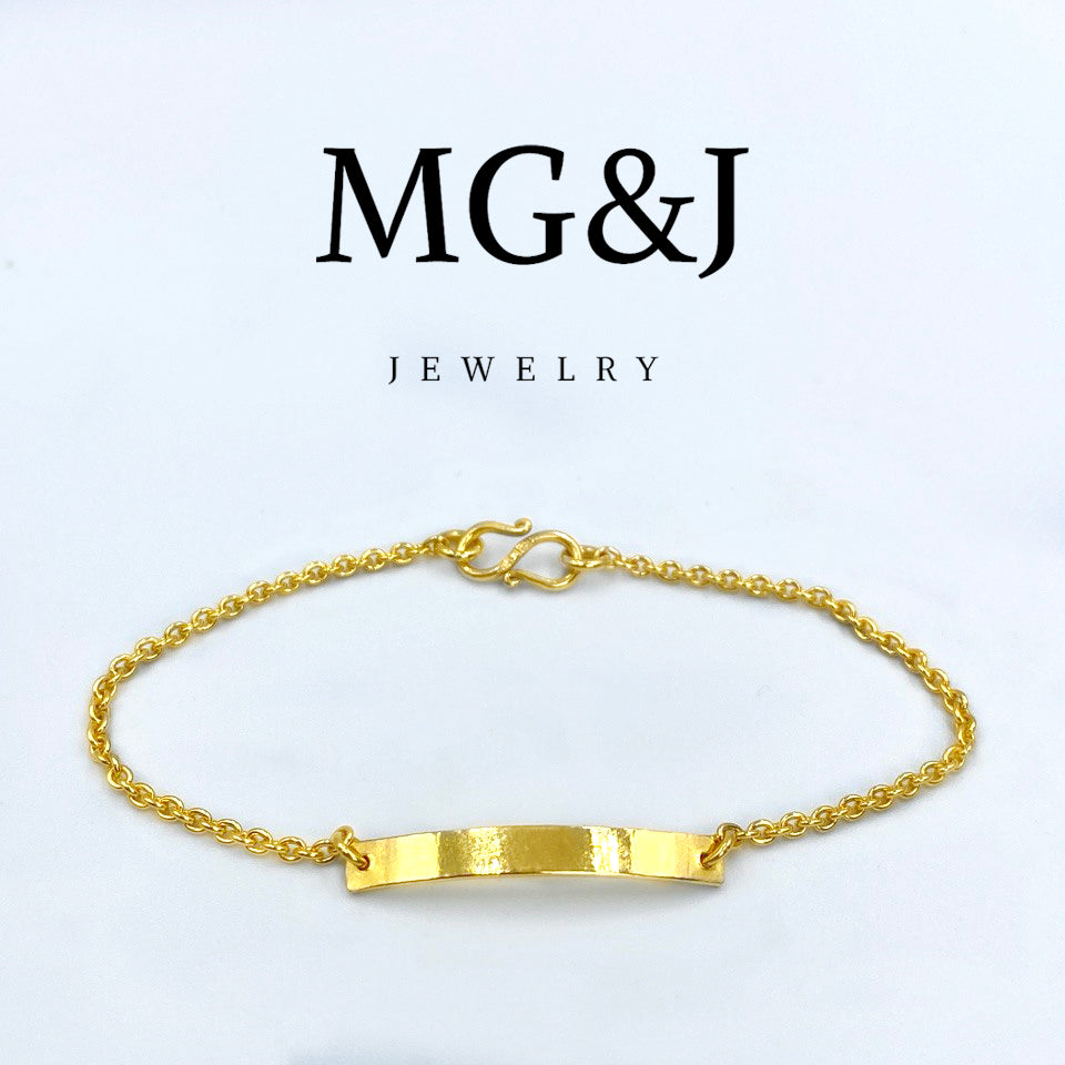 Minimalist Golden Bar Bracelet