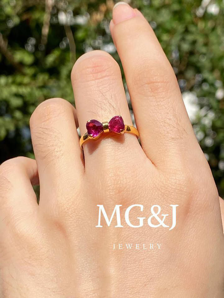 Garnet Ribbon Ring