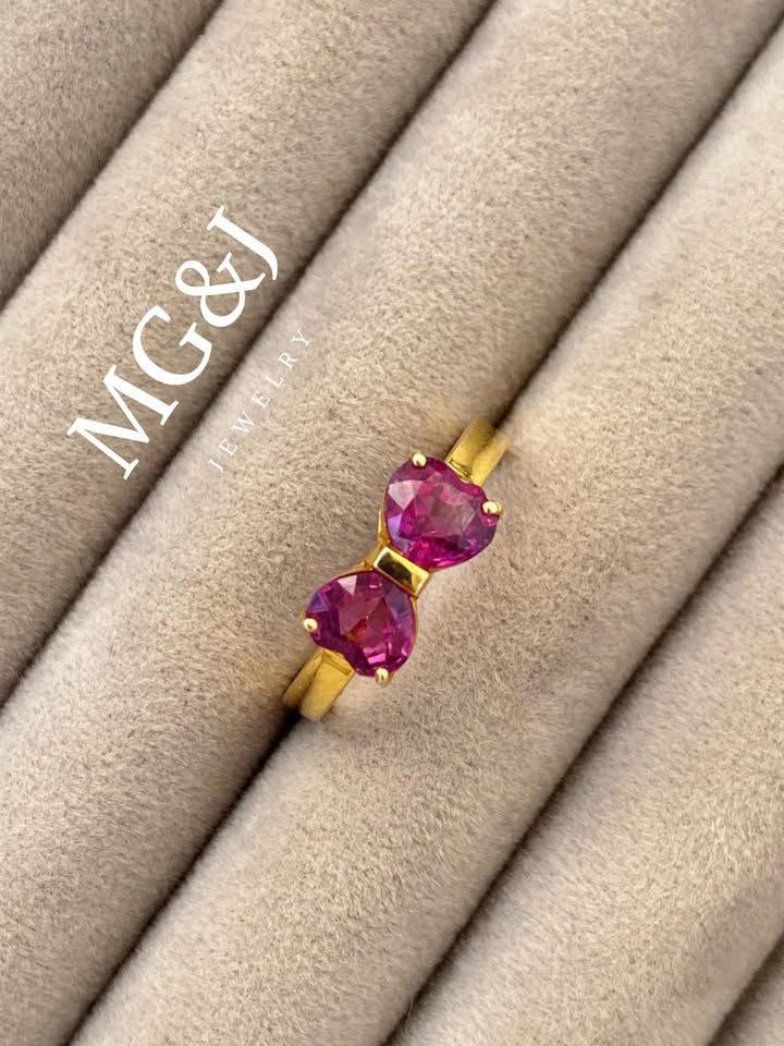 Garnet Ribbon Ring