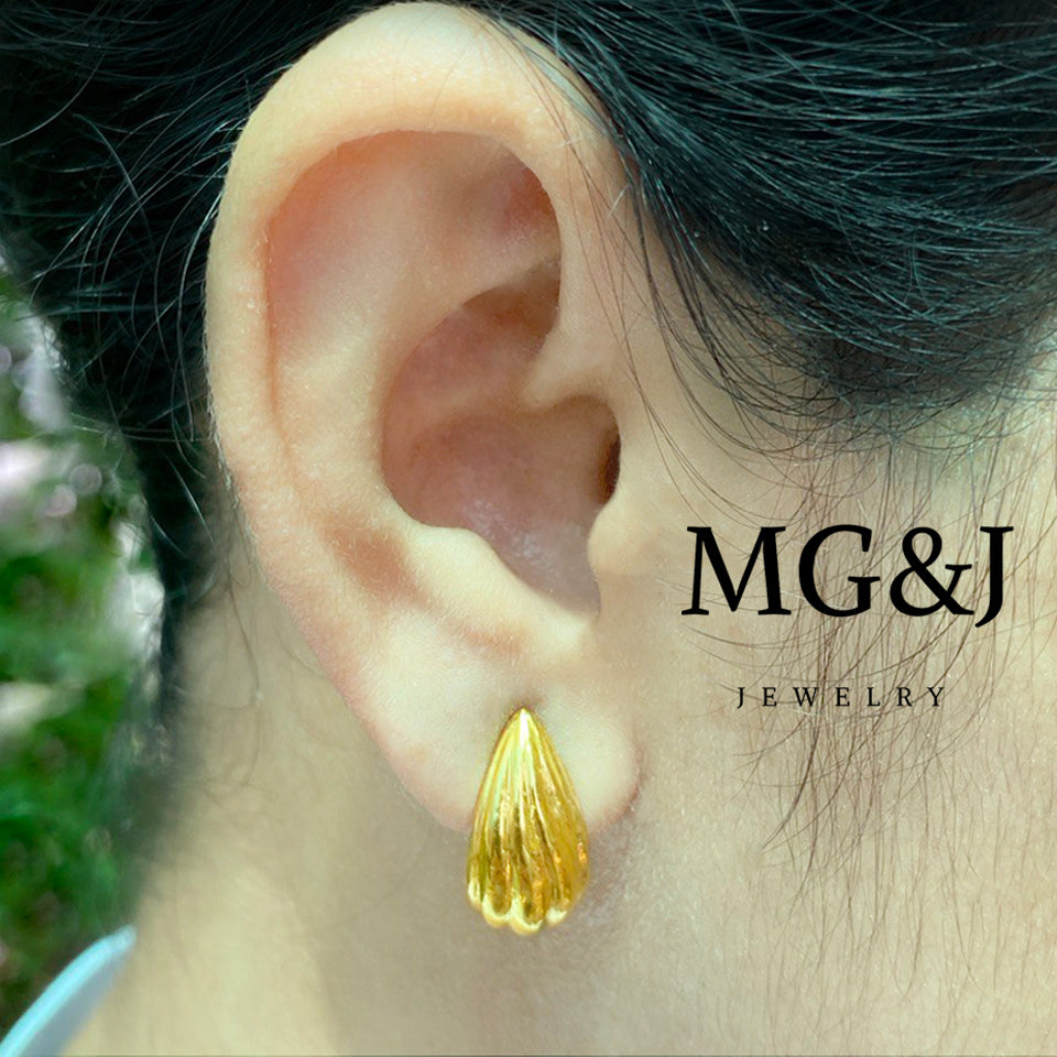 Golden Shell Earrings