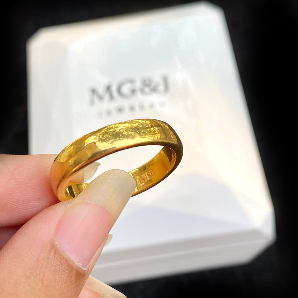 Simple Band Ring
