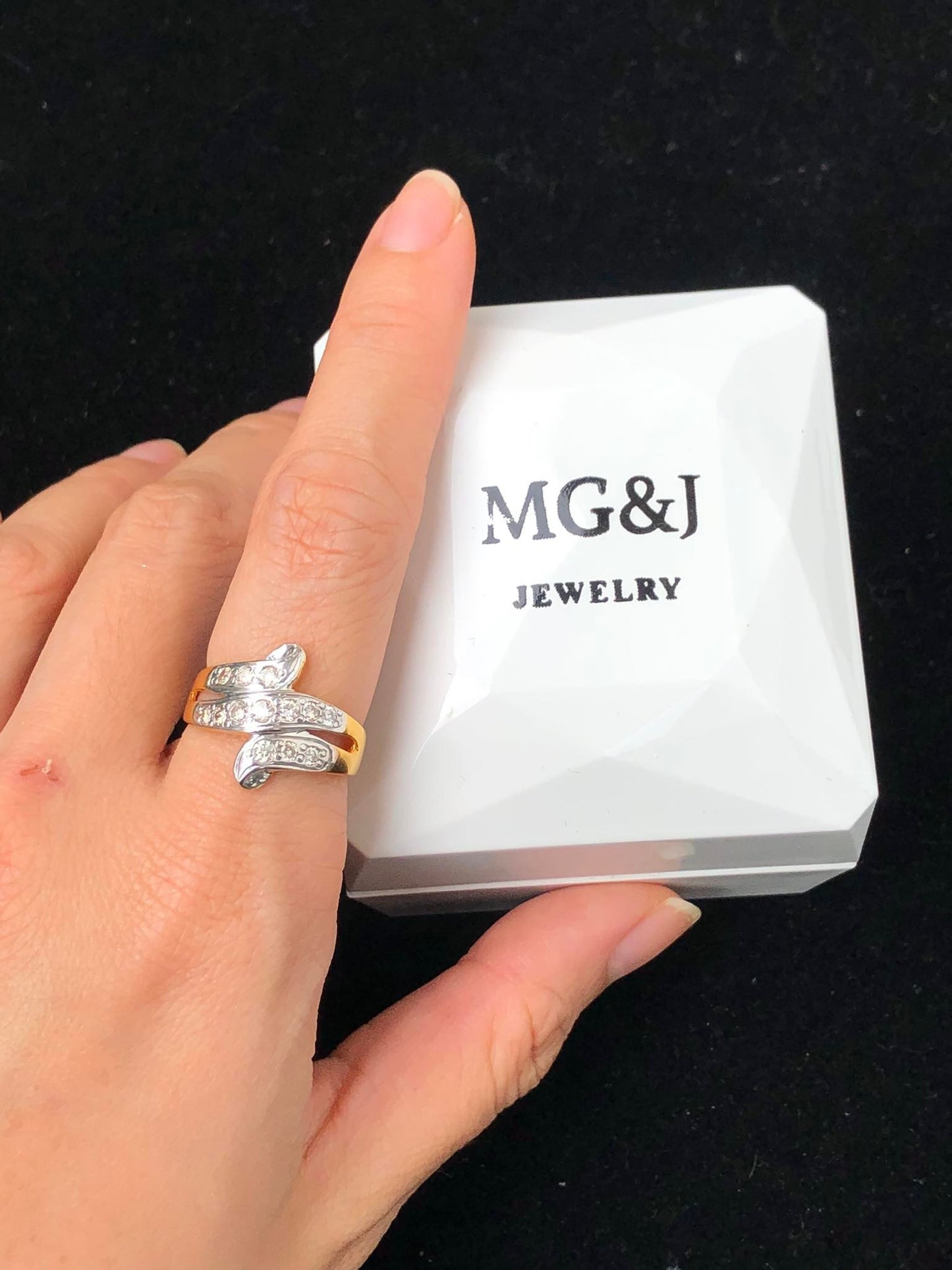 Triple Parallel Diamonds Ring