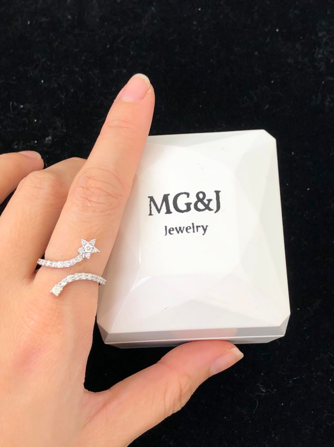 Star Diamonds Ring