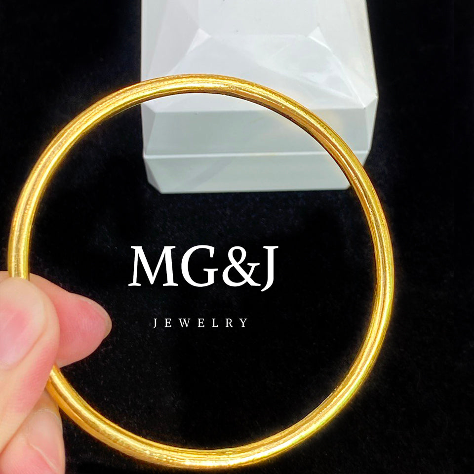 Round Bangle