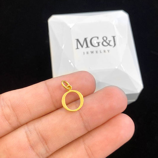 "O" Alphabet Pendant