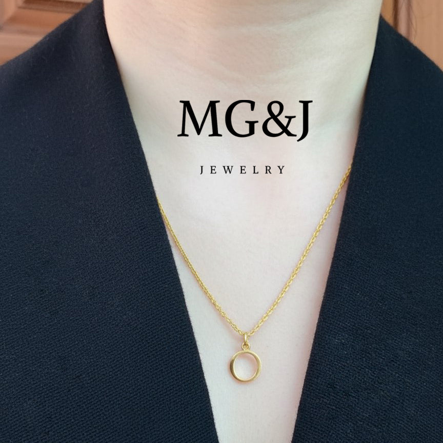 "O" Alphabet Pendant