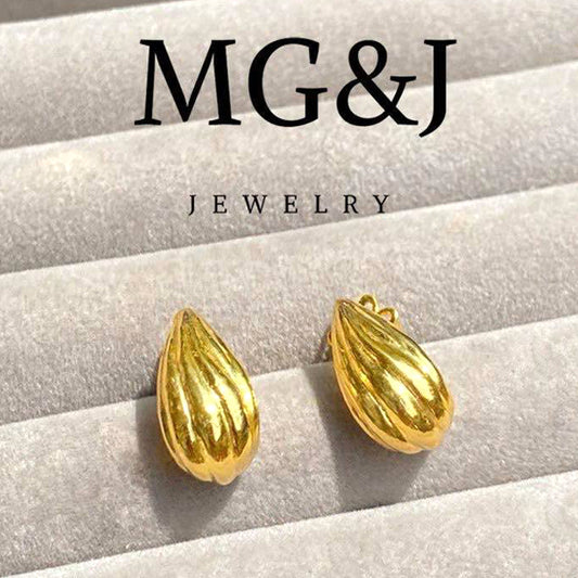 Golden Shell Earrings